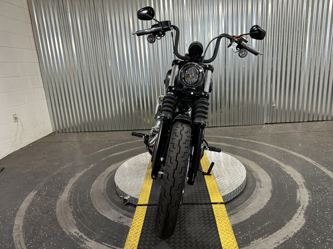Street Bob®