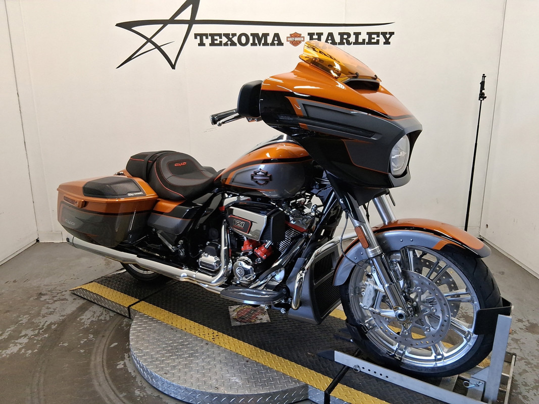 CVO® Street Glide®