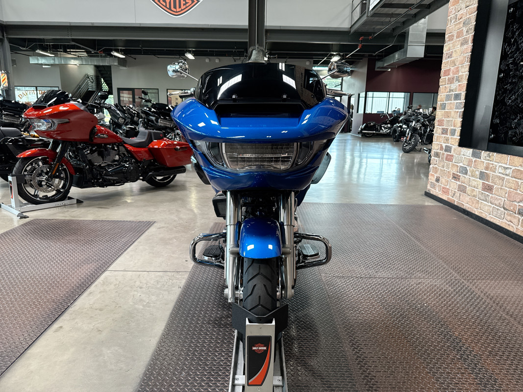 Road Glide®