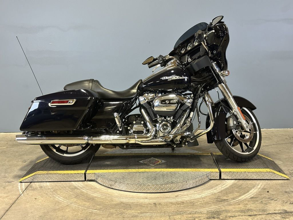 Street Glide®