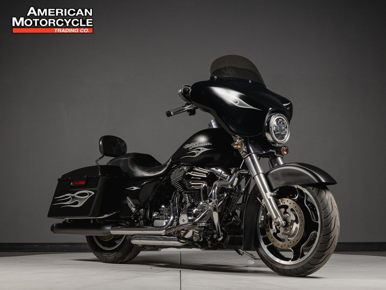 Street Glide®