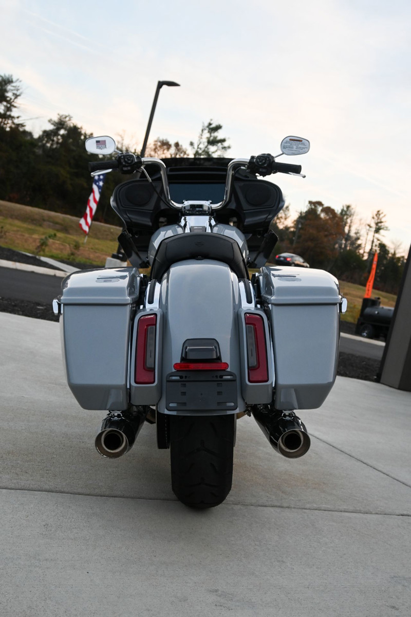 Road Glide®