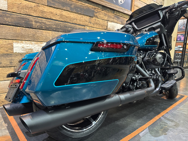 Street Glide®