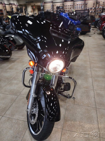 Street Glide®