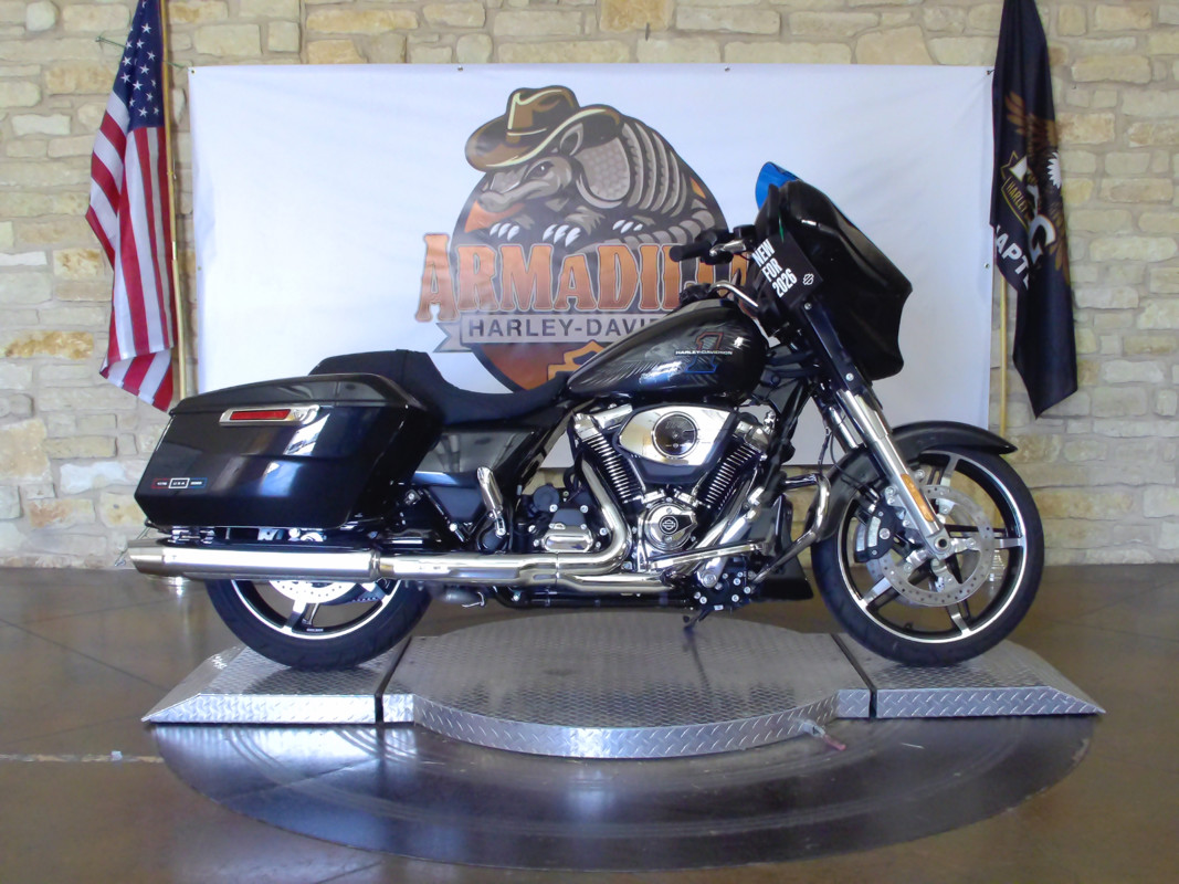 Street Glide®