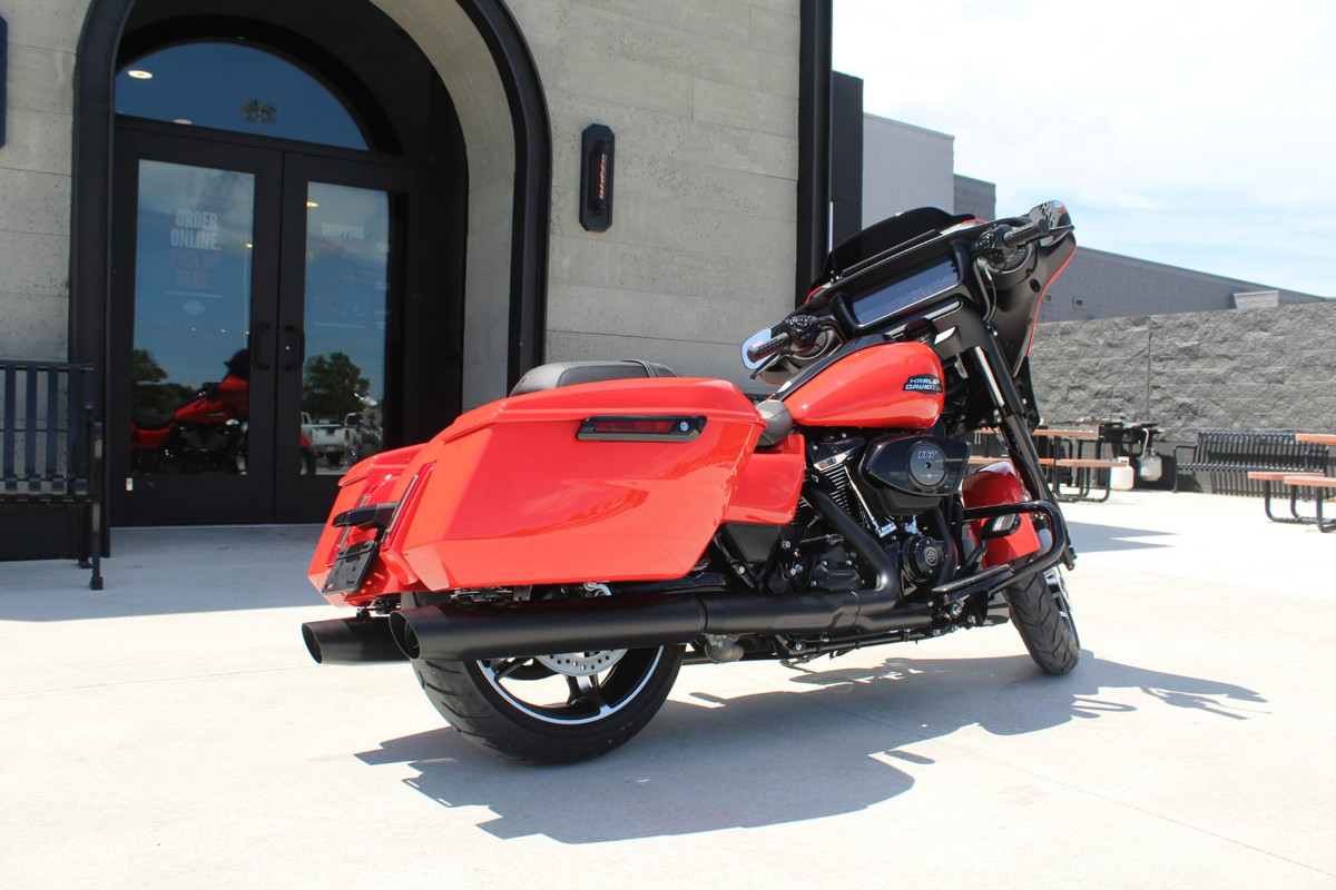 Street Glide®