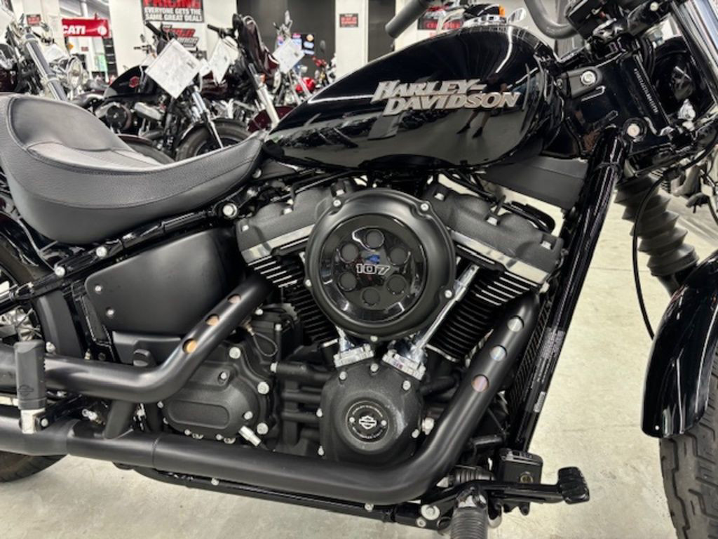 Street Bob®