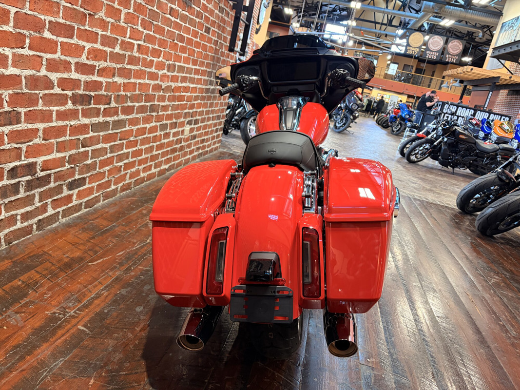 Street Glide®