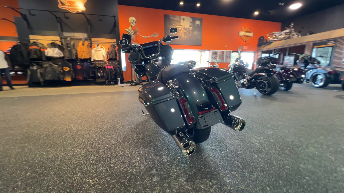 Road Glide®