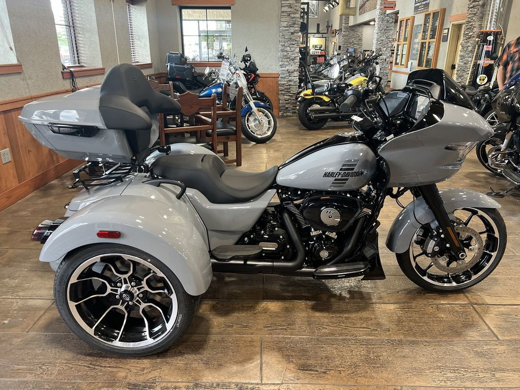Road Glide® 3