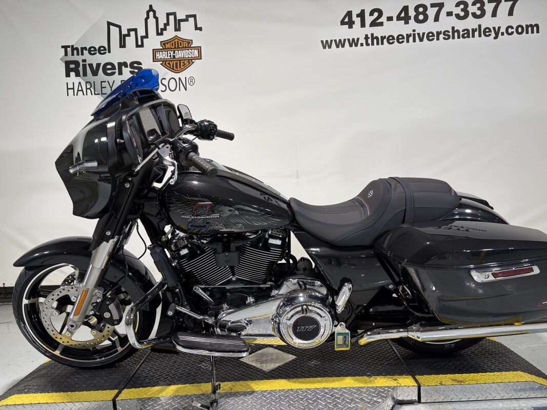 Street Glide®