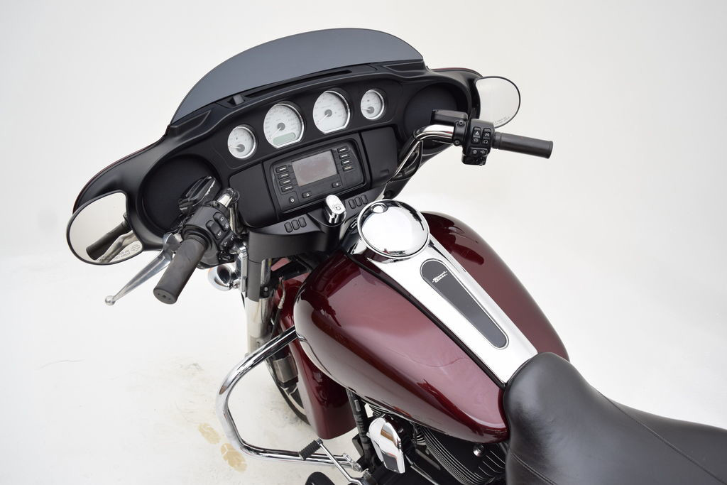 Street Glide®