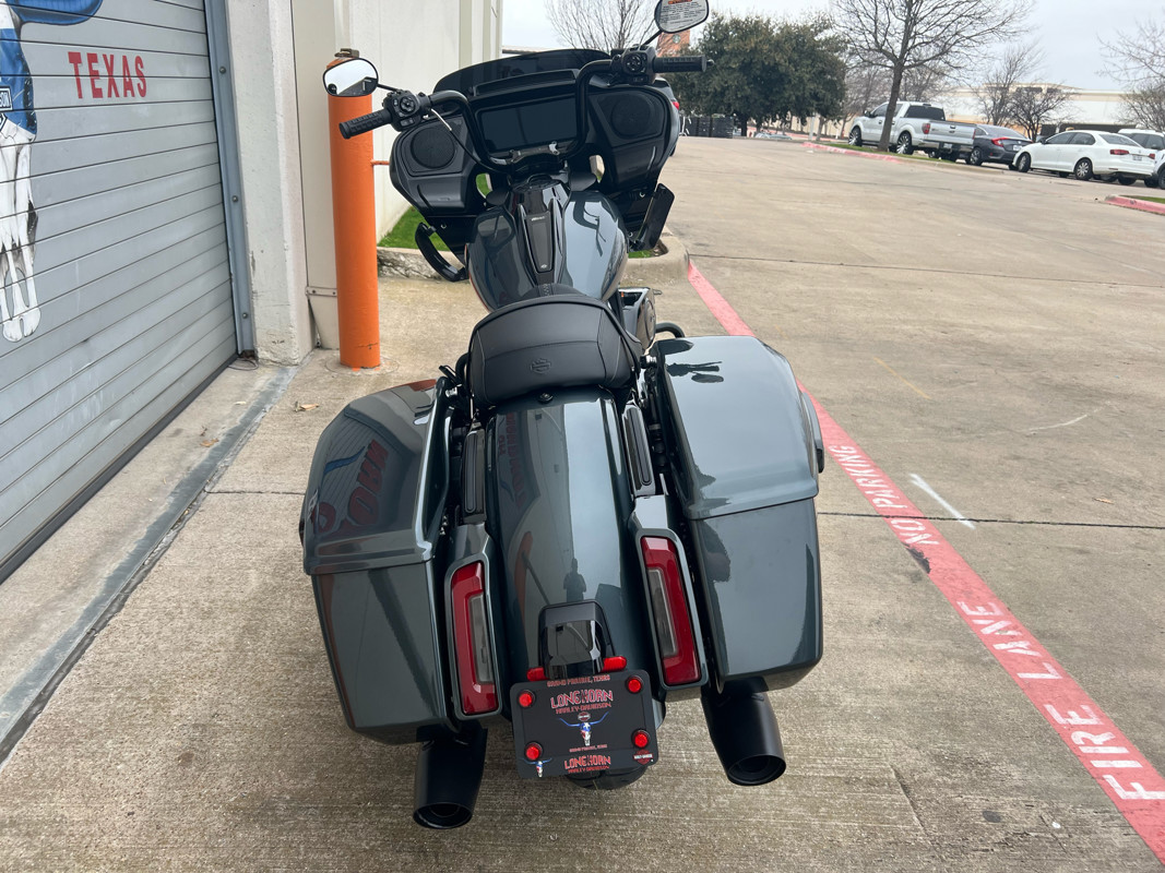 Road Glide®