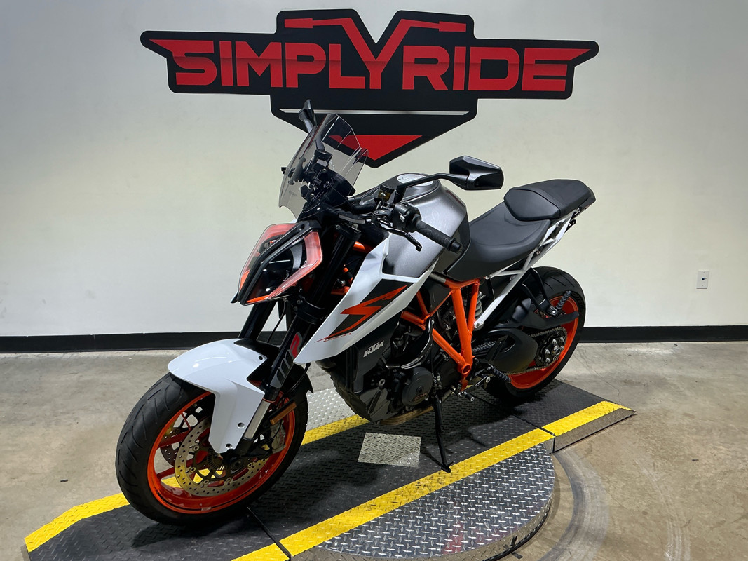 1290 Super Duke R