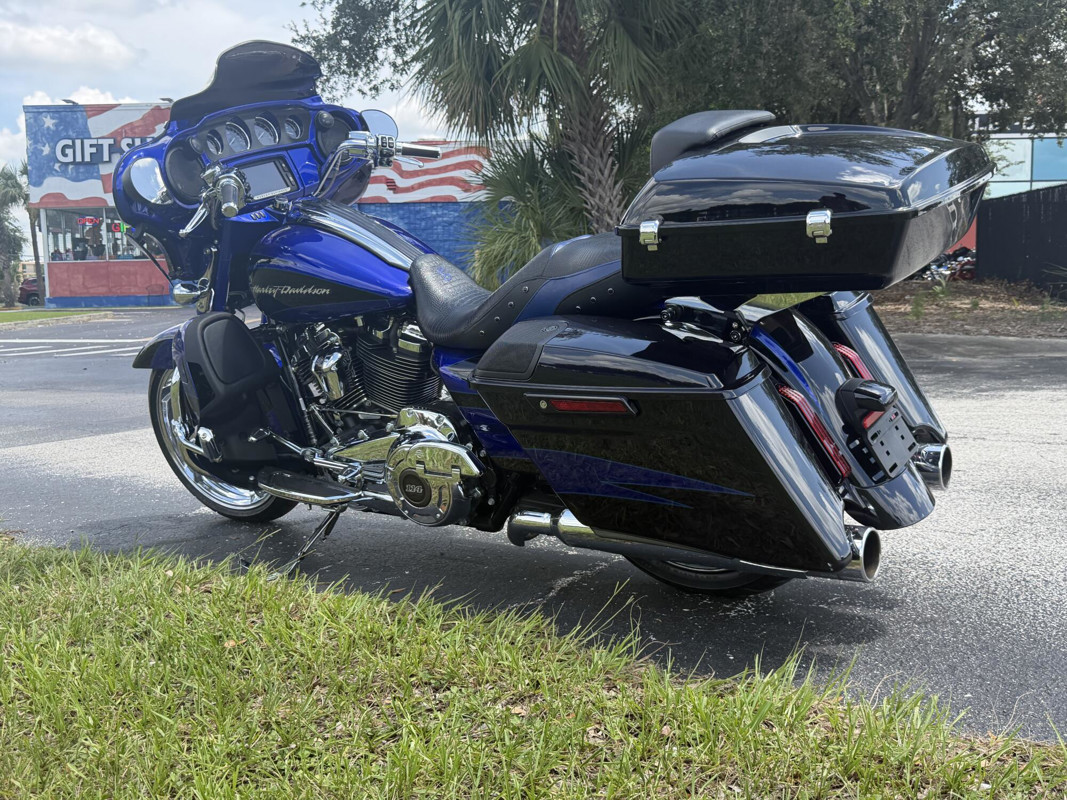 CVO® Street Glide®