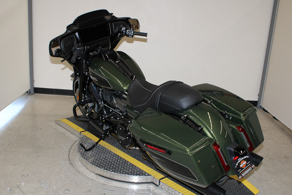 Street Glide®