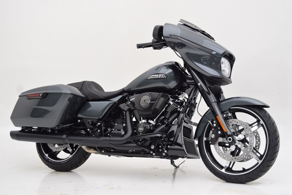 Street Glide®