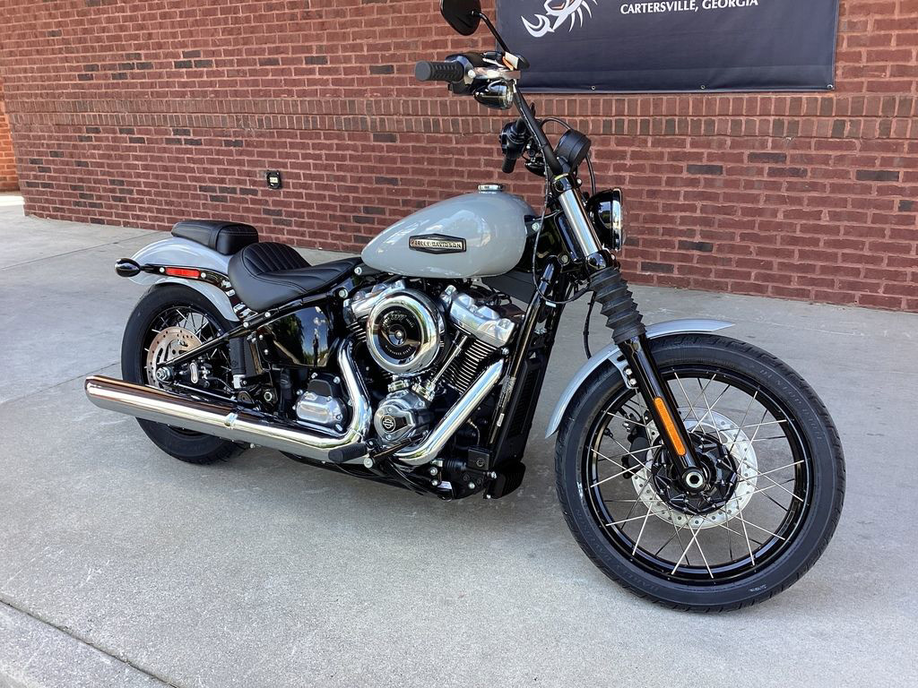 Street Bob®