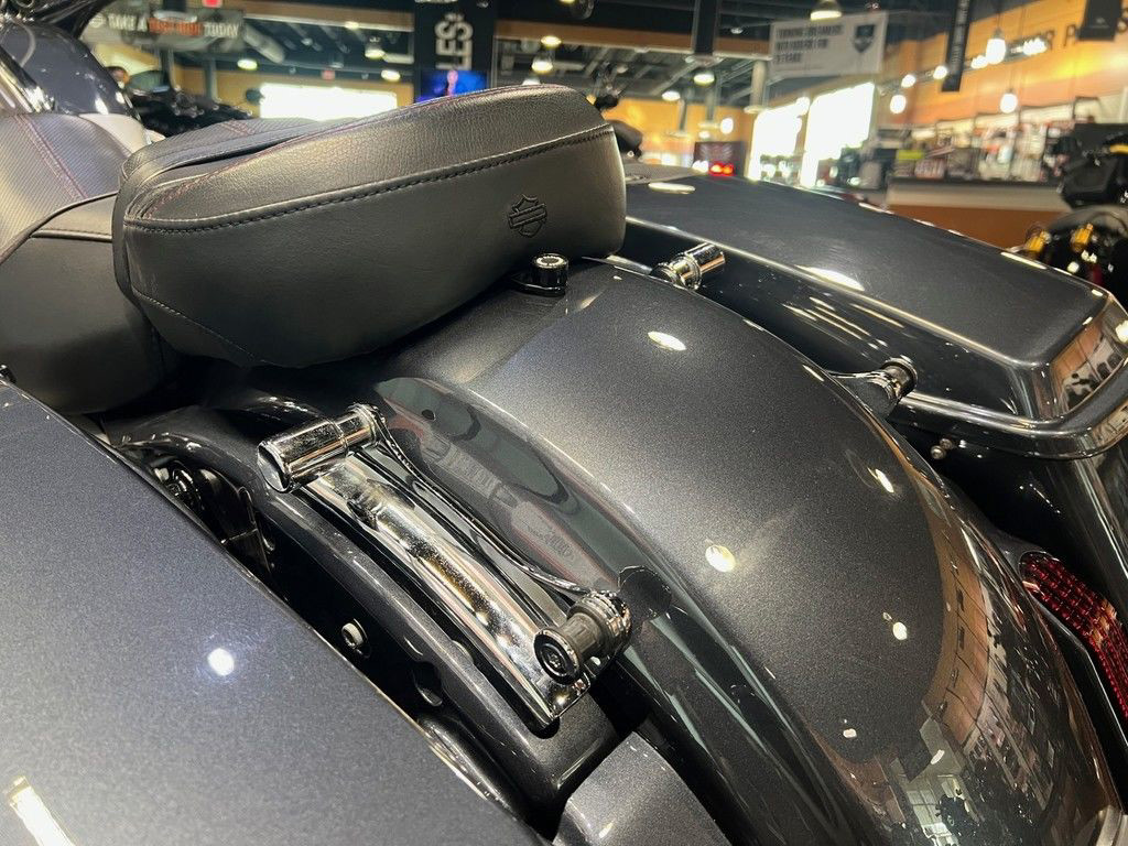 CVO® Street Glide®