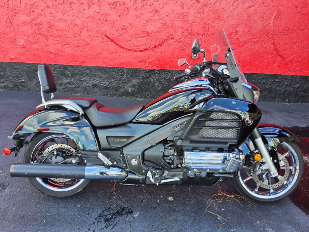 Gold Wing Valkyrie