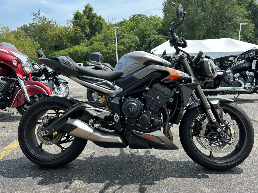 Street Triple RS