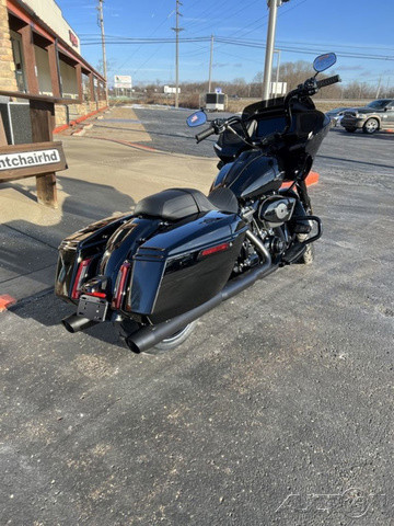 Road Glide®