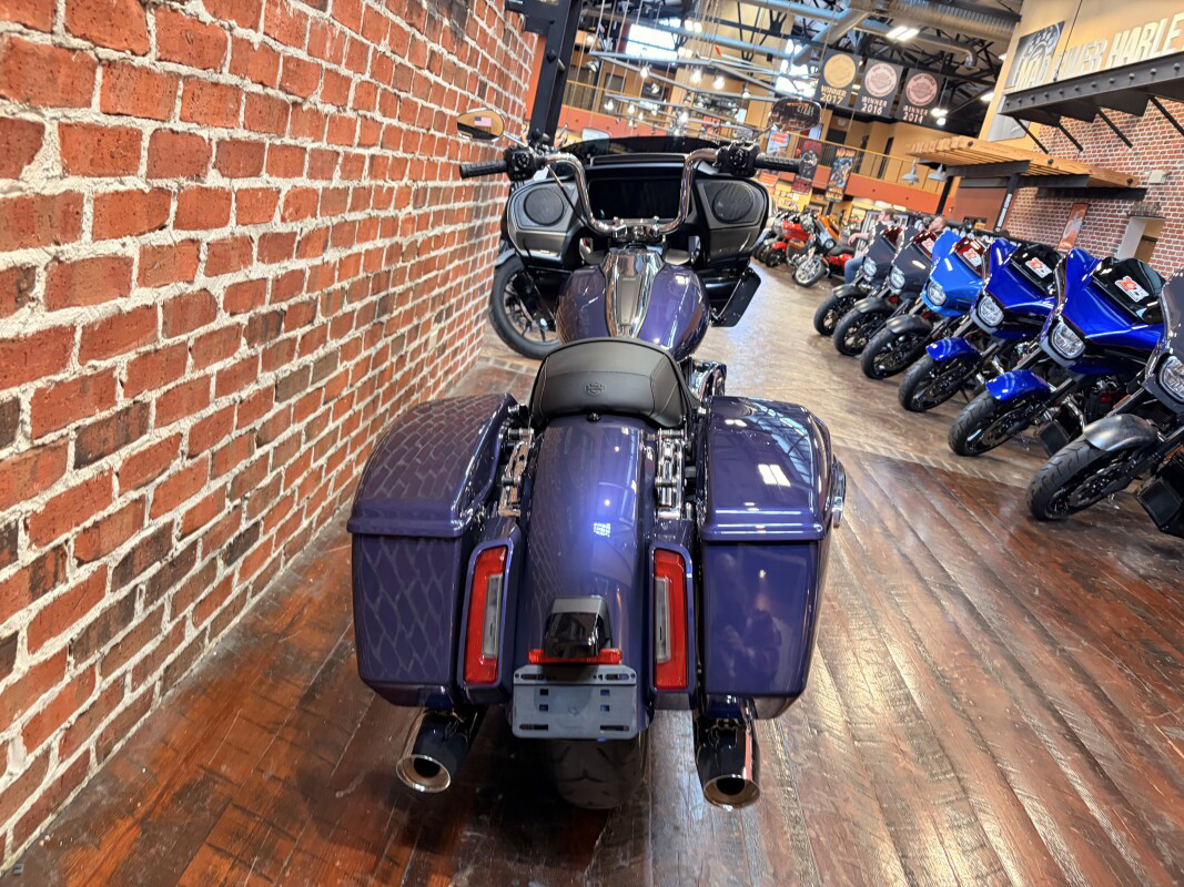 Road Glide®