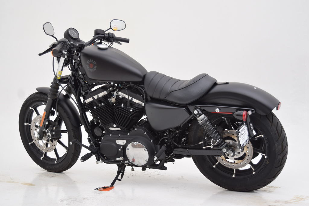 Iron 883®
