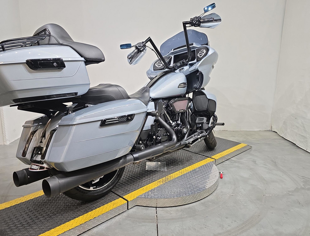 Road Glide®