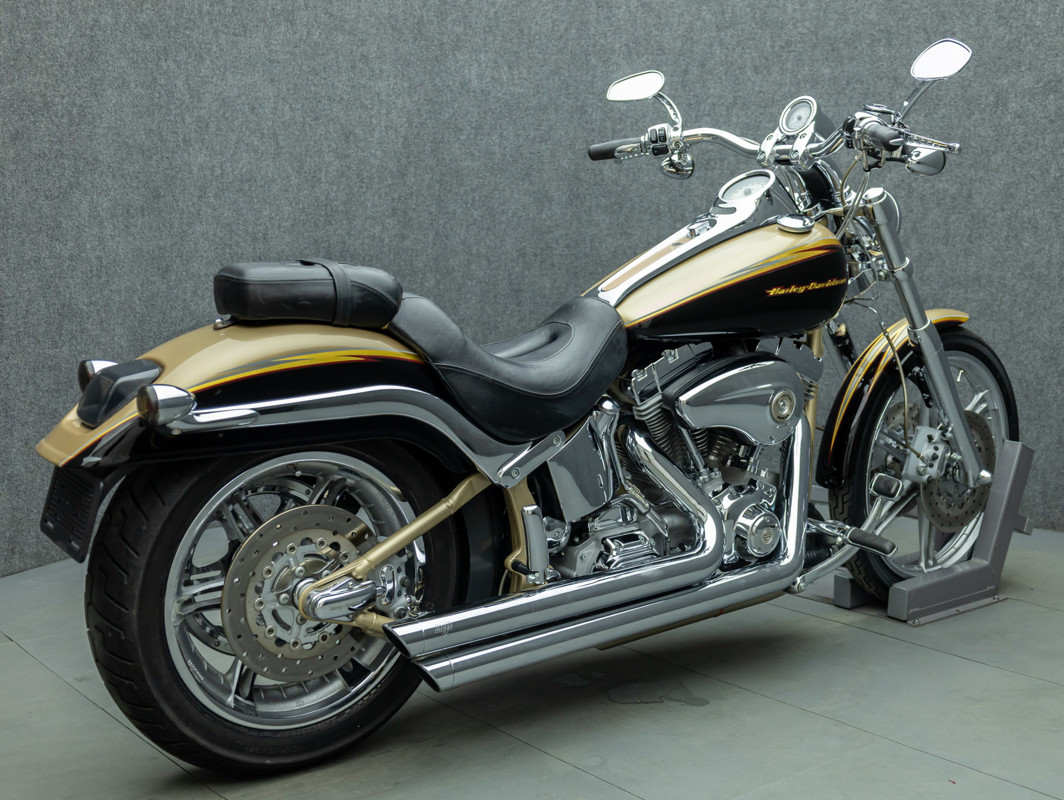 Screamin' Eagle® Softail® Deuce