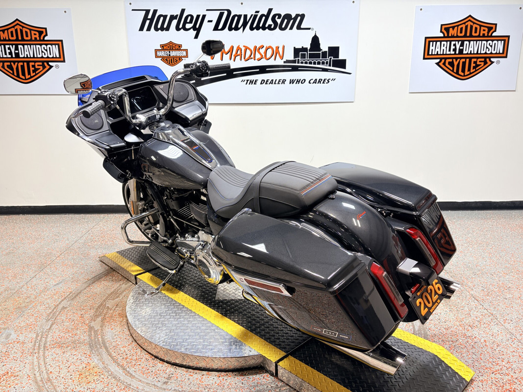 Road Glide®