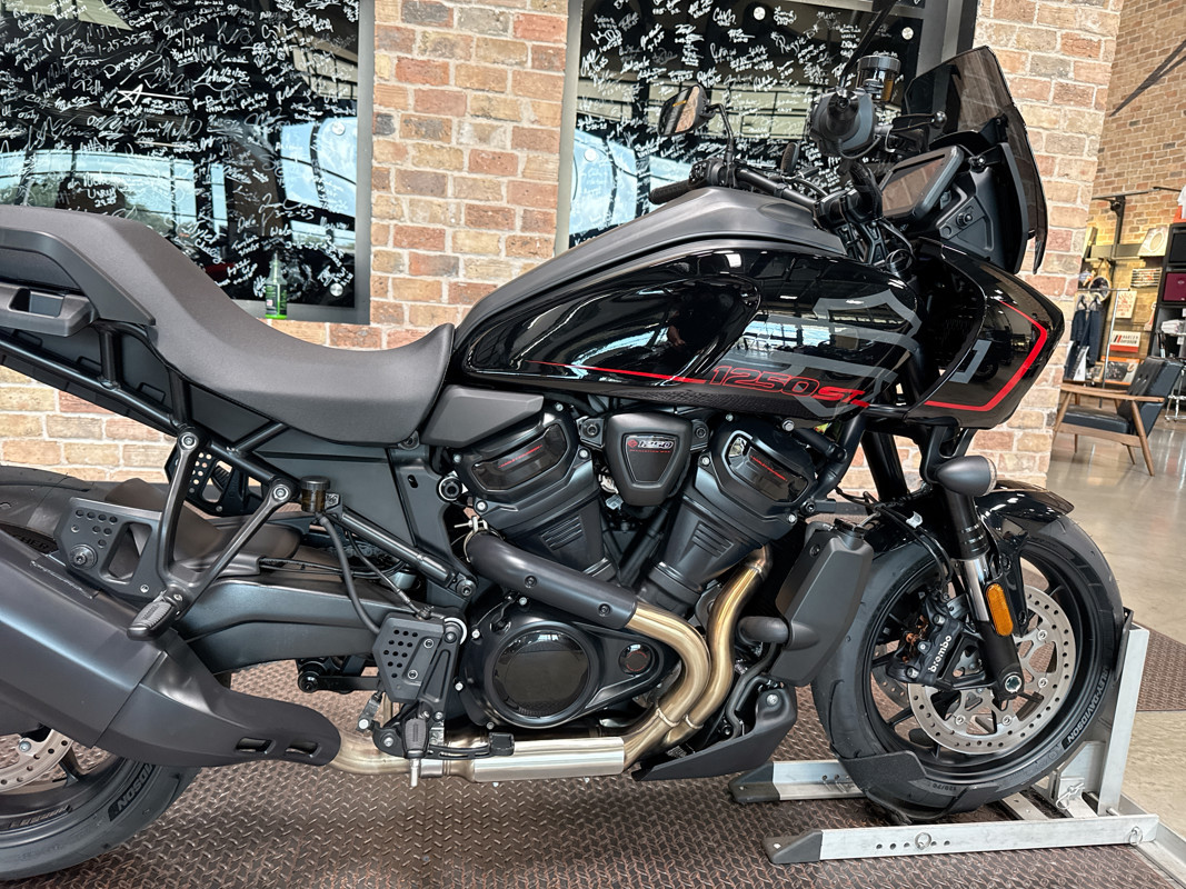 Pan America® 1250 ST