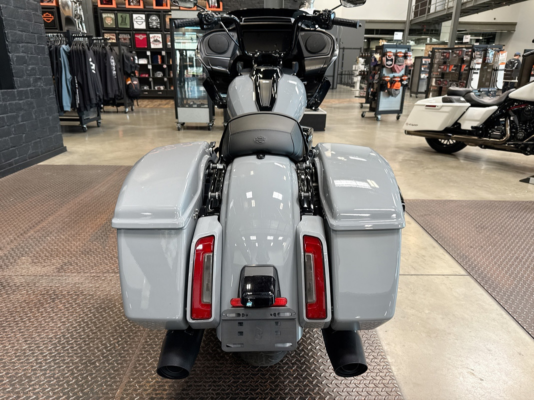 Road Glide®
