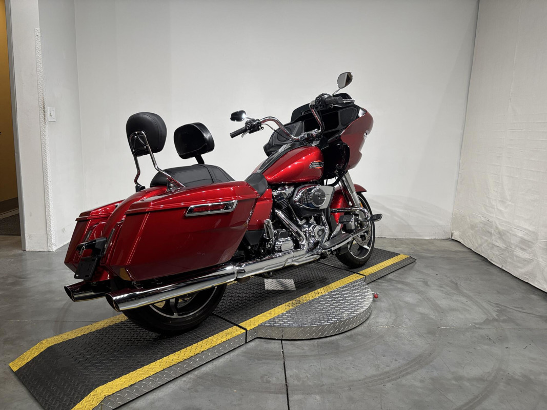Road Glide®