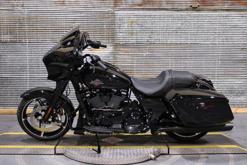 Street Glide®