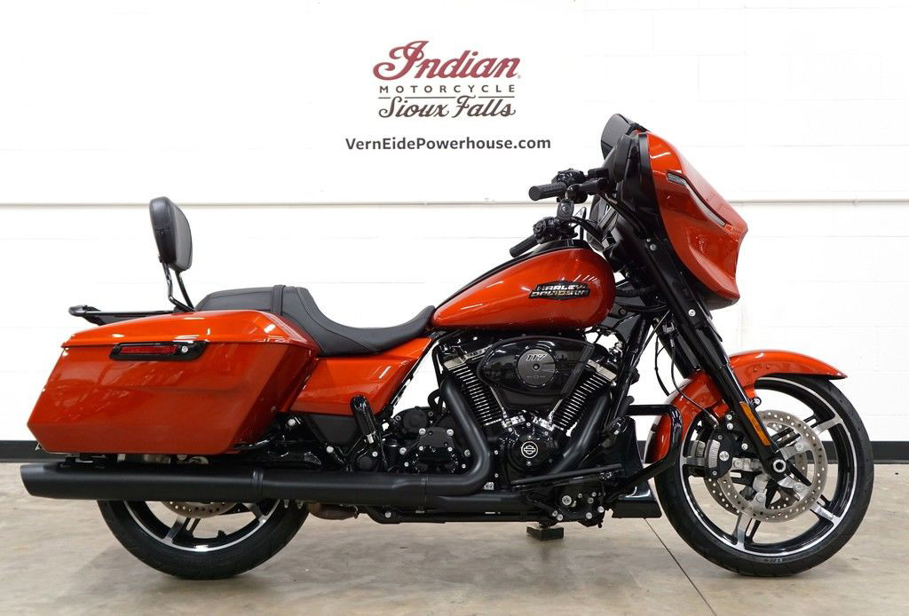 Street Glide®
