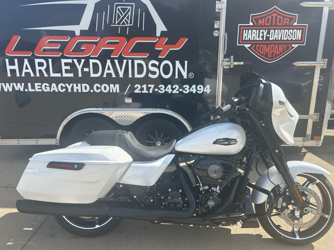 Street Glide®