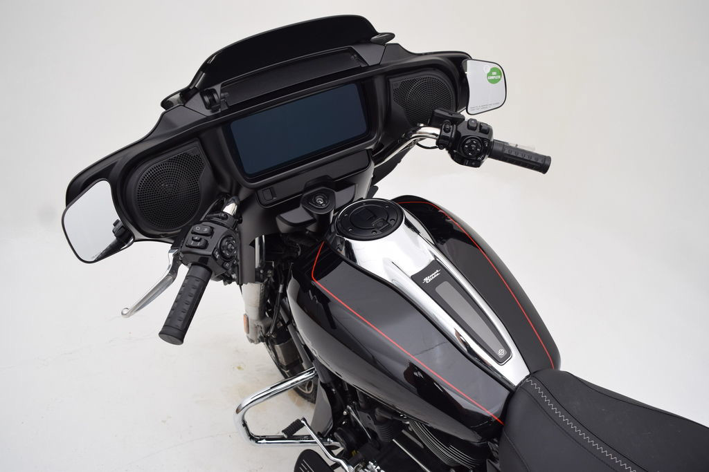 Street Glide®