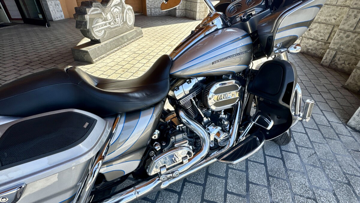 CVO® Road Glide® Ultra