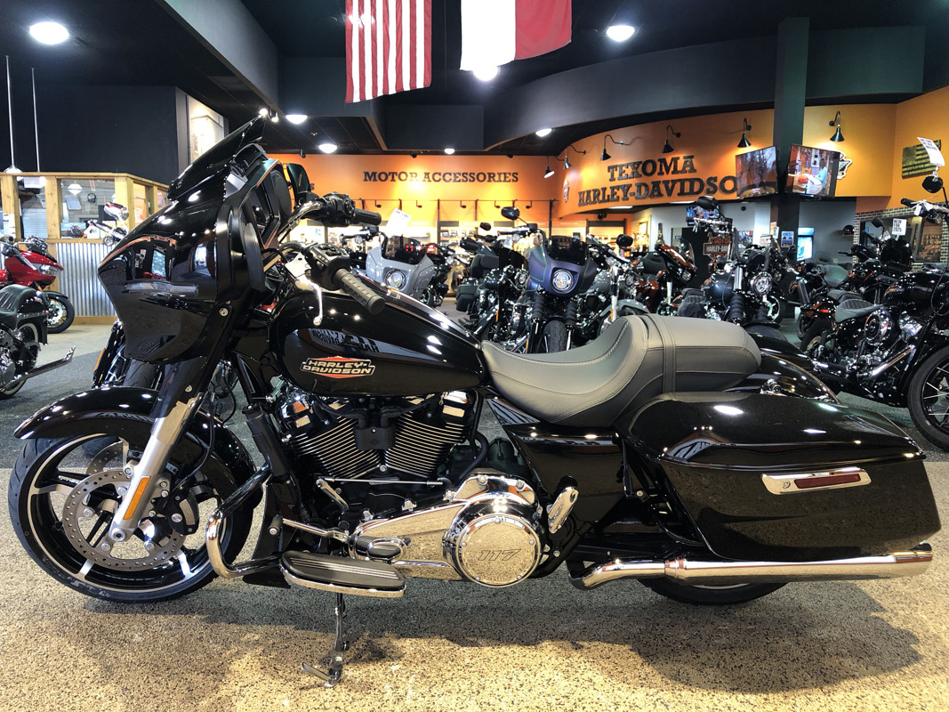 Street Glide®
