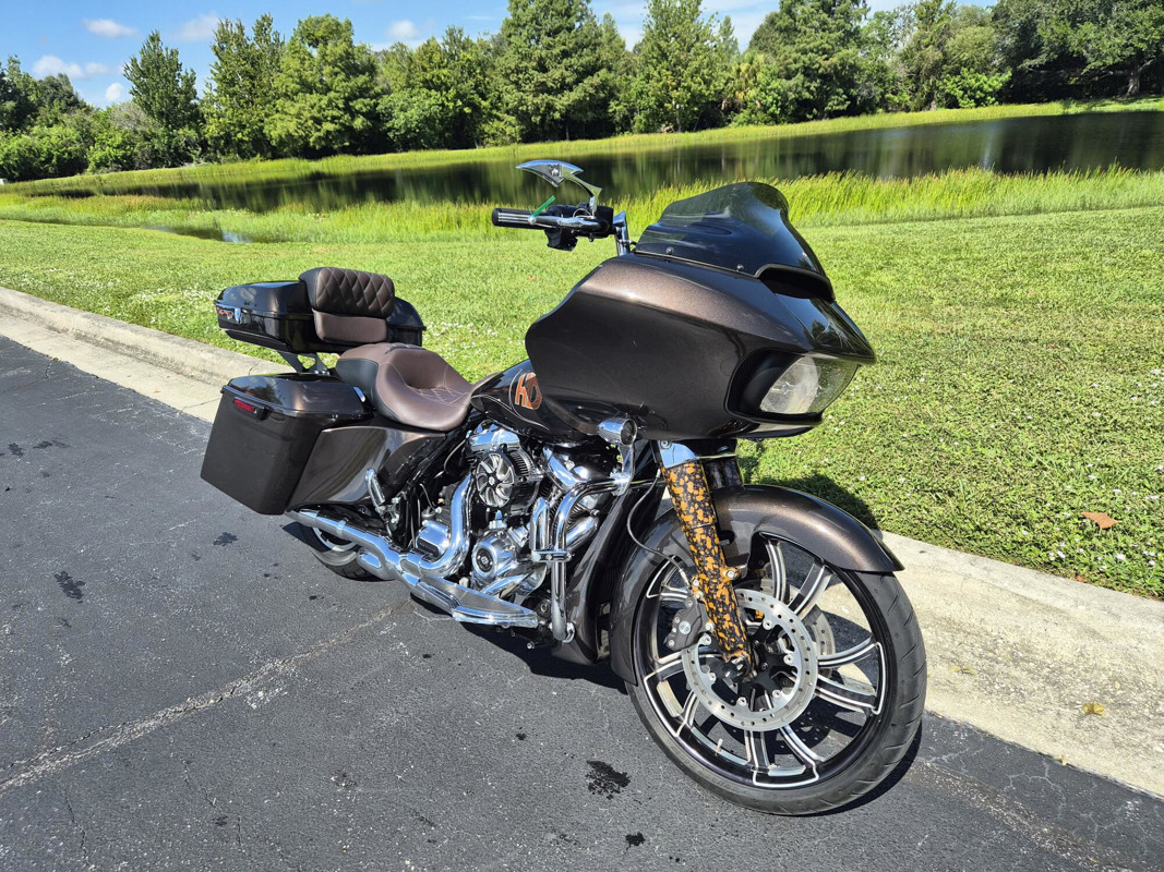 Road Glide®