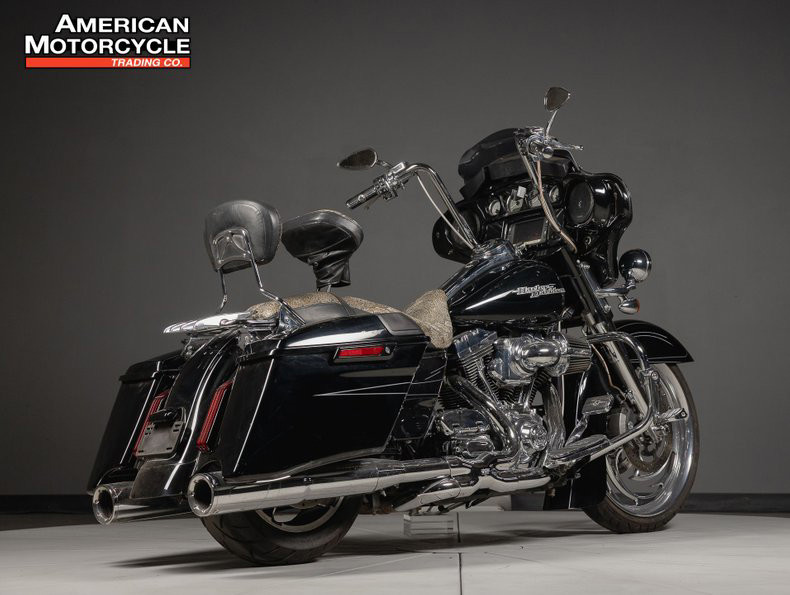 Street Glide®