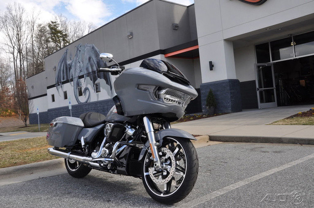 Road Glide®