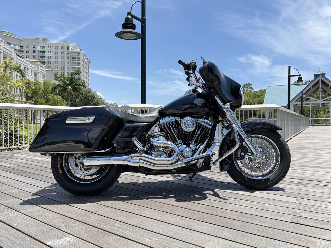 Street Glide®