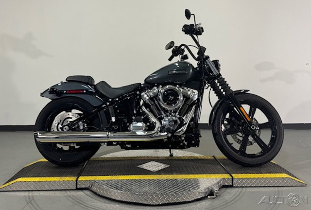 Street Bob®