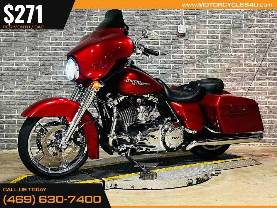 Street Glide®