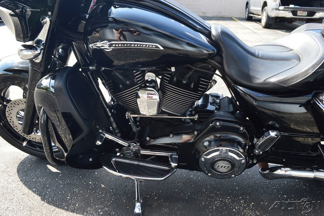 CVO® Street Glide®