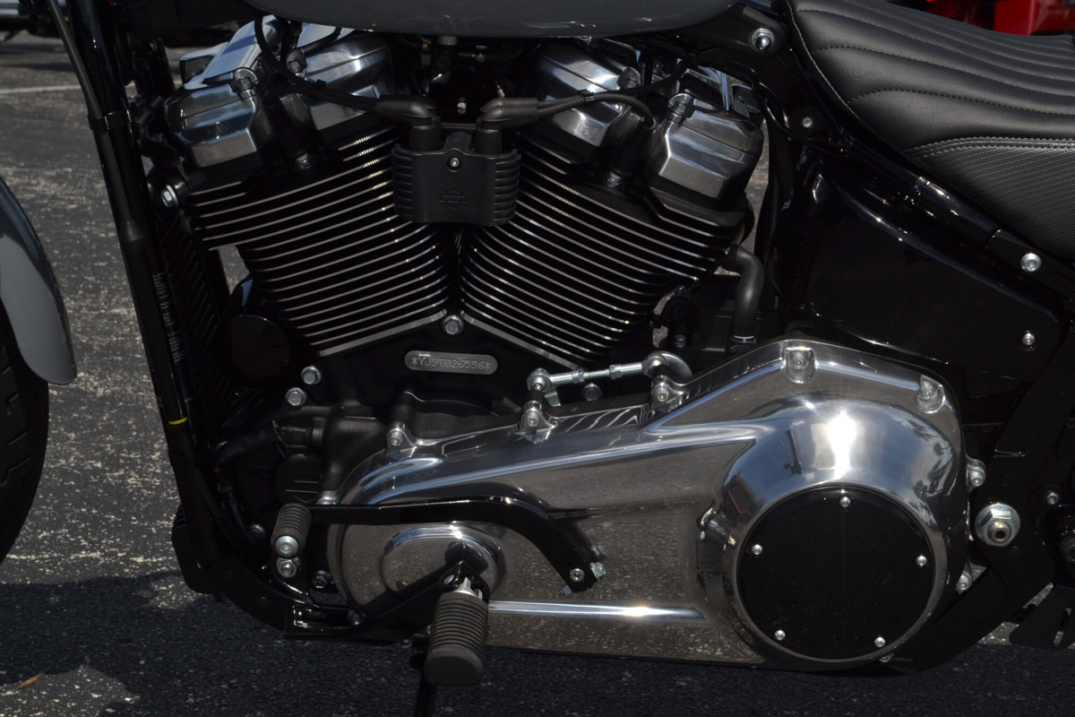 Street Bob®