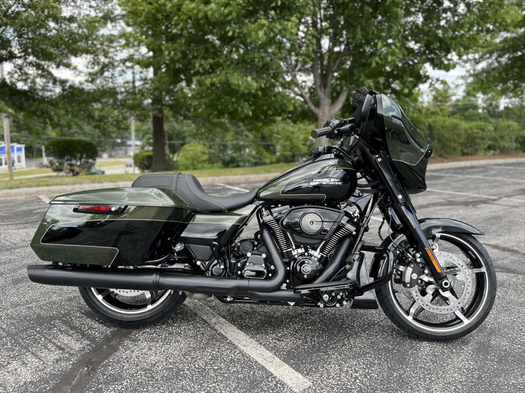 Street Glide®