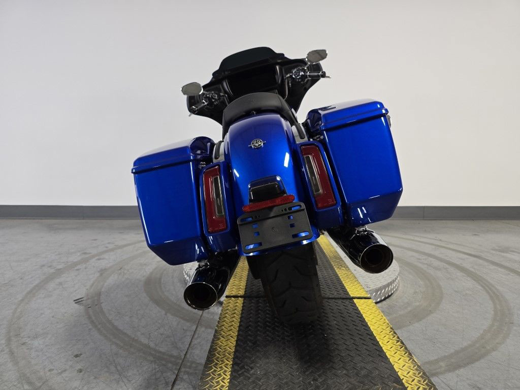 Street Glide®